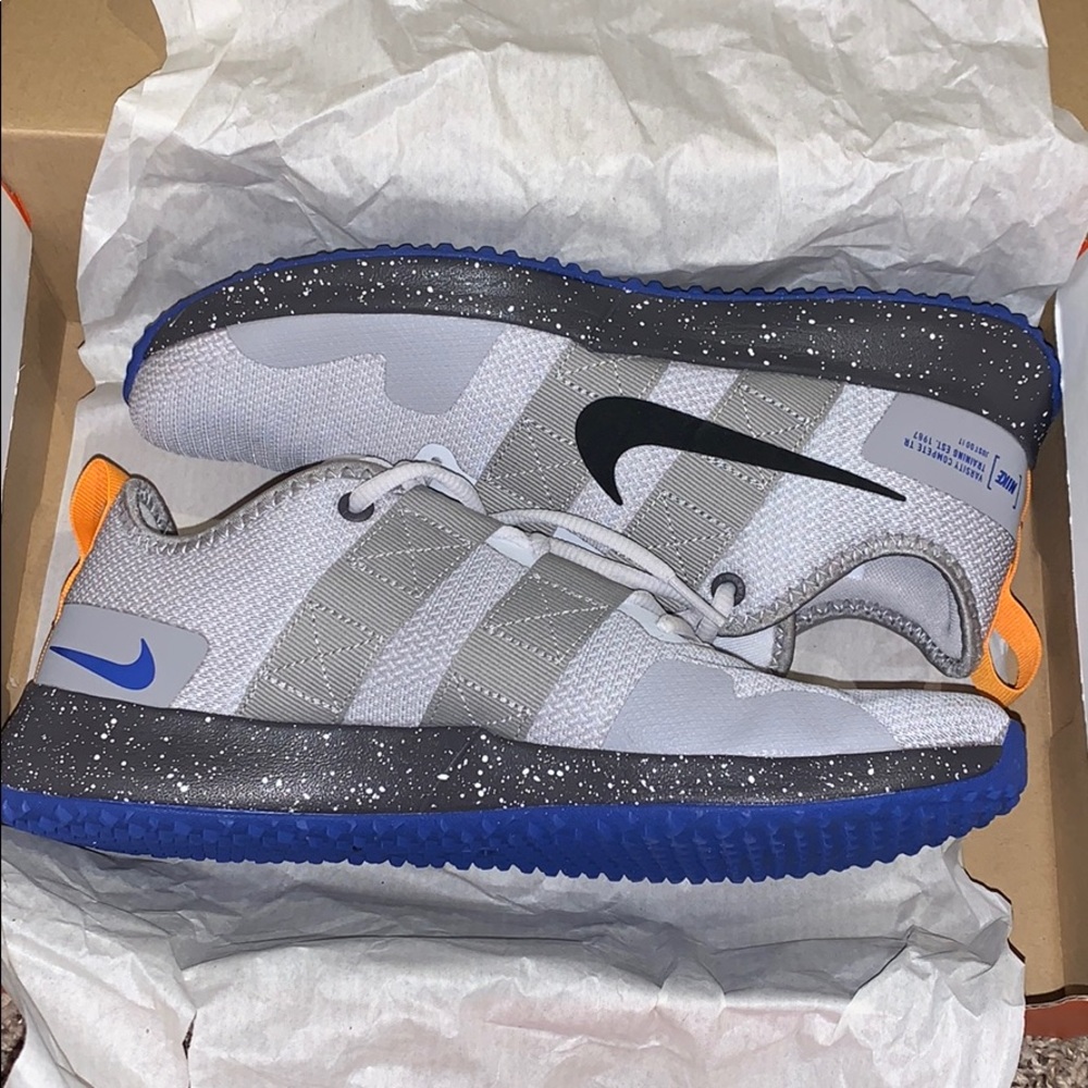 nike varsity compete tr 2